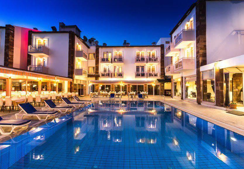 Hanedan Beach Hotel Foça Exterior foto