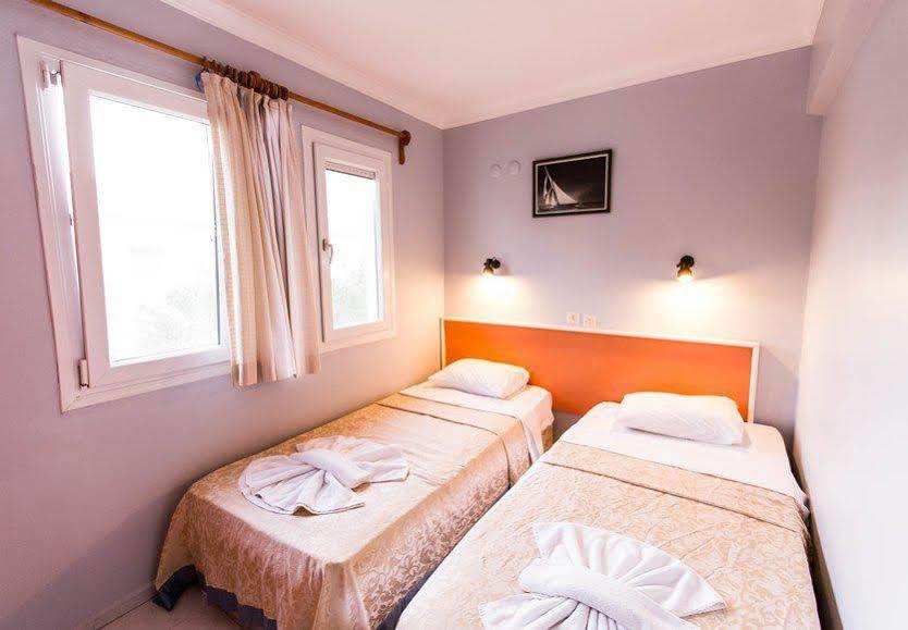 Hanedan Beach Hotel Foça Exterior foto